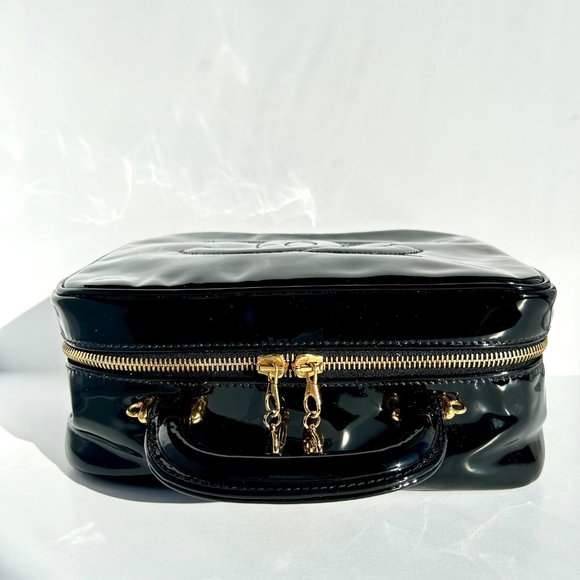Chanel Timeless Zip Around Vanity Shoulder Bag - Picture 6 of 16